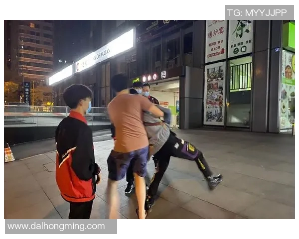 成都街舞队战术解析：盯防打法的技巧与应用探讨