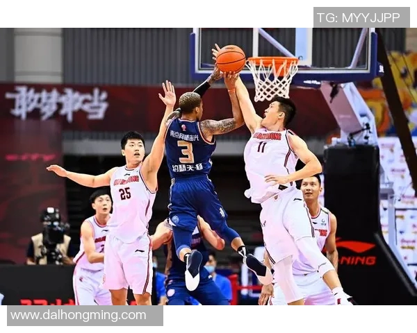 南京篮球队战术解析：如何提升球队整体实力与比赛表现